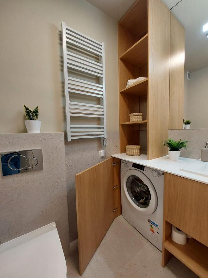 Spacious Two-Bedroom Apartment In The City Center Krakow Luaran gambar
